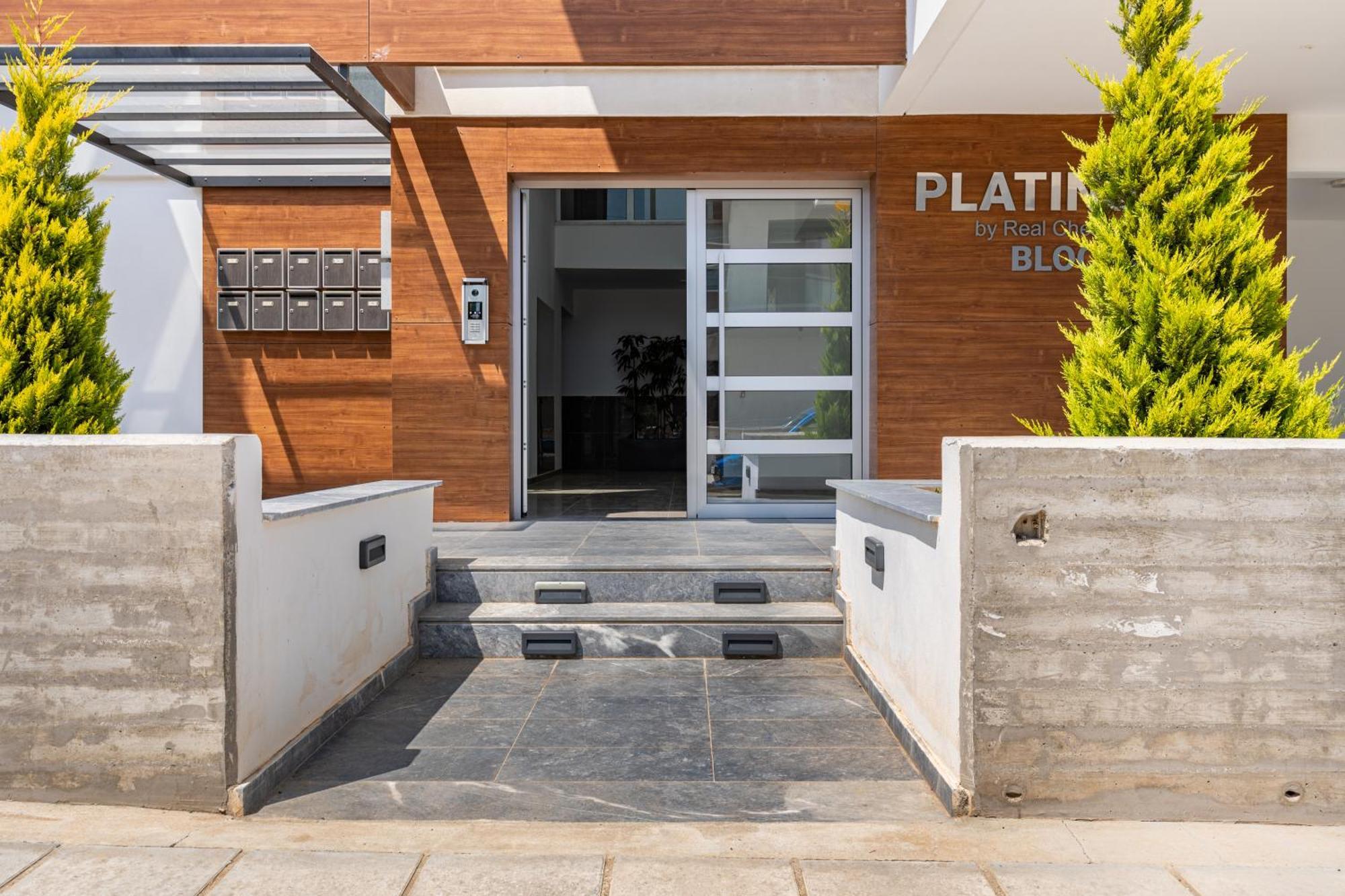 Yamas Urban Living Zakaki Pool Penthouses & Apartments Limassol Exterior foto